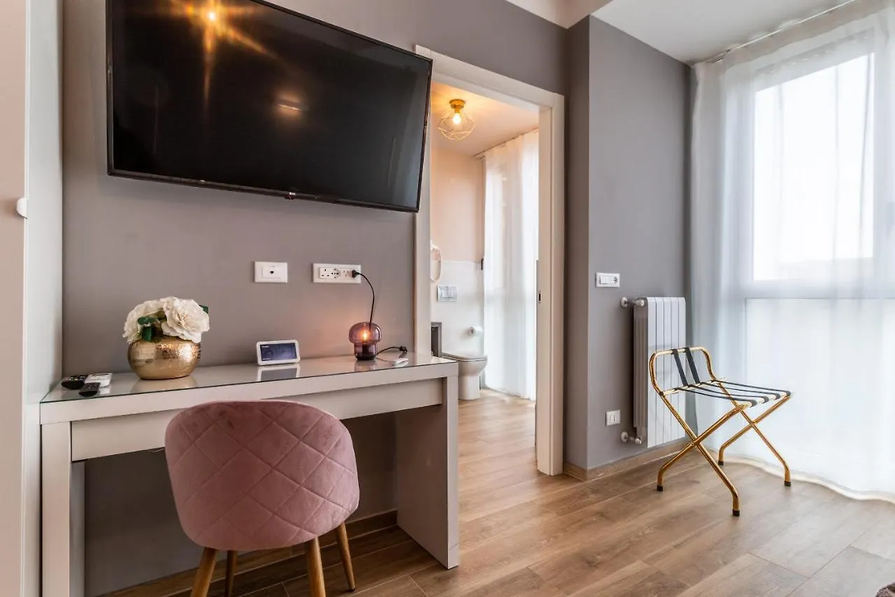 Guest house 4 Star Suite Spa - Self Check-In Bologna