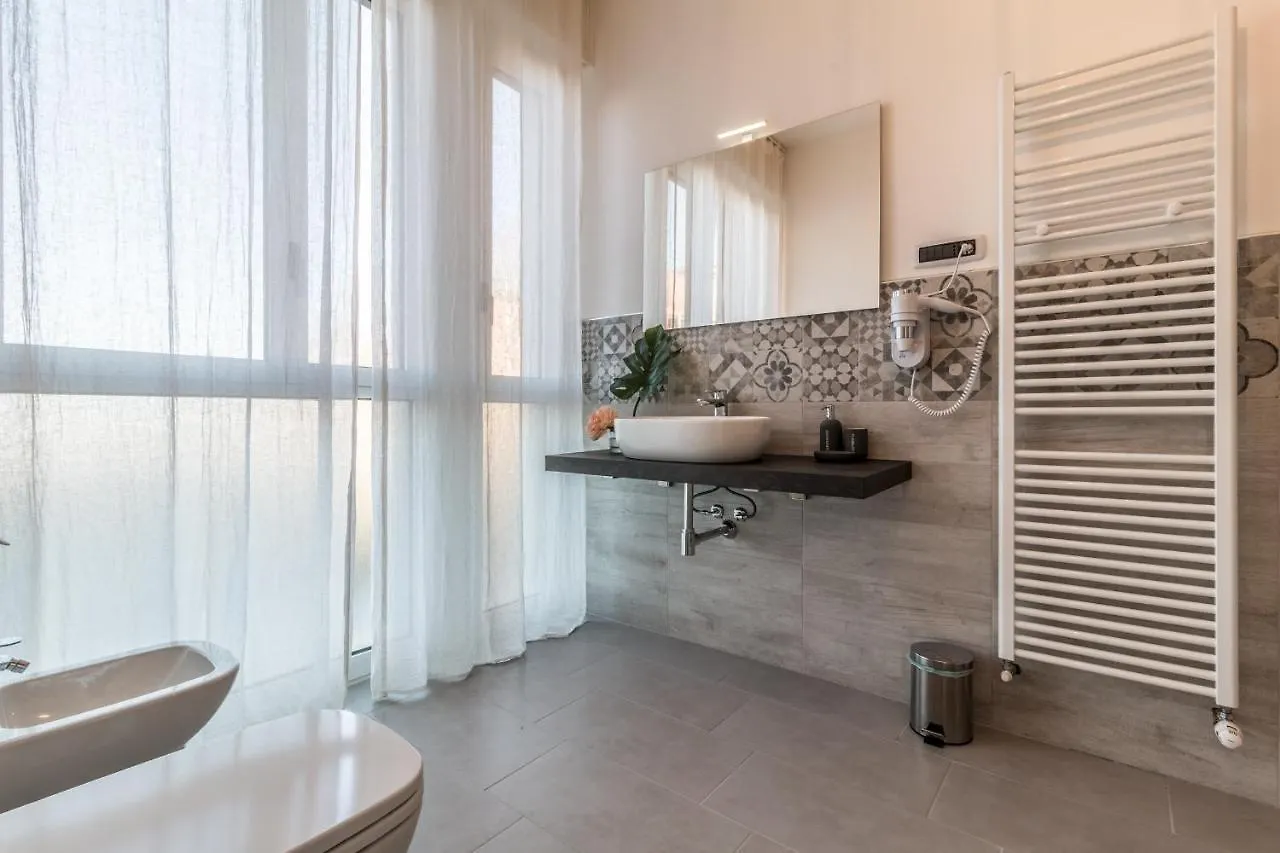 4 Star Suite Spa - Self Check-In Bologna Guest house